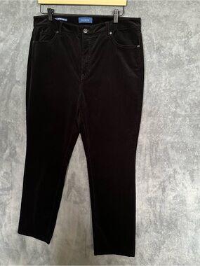 Talbots Women's Black Velvet strait jeans 14 petite